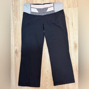 Lululemon Gather & Crow Crop Black Size 2